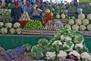 zelenina-na-bazaru-Čorsu